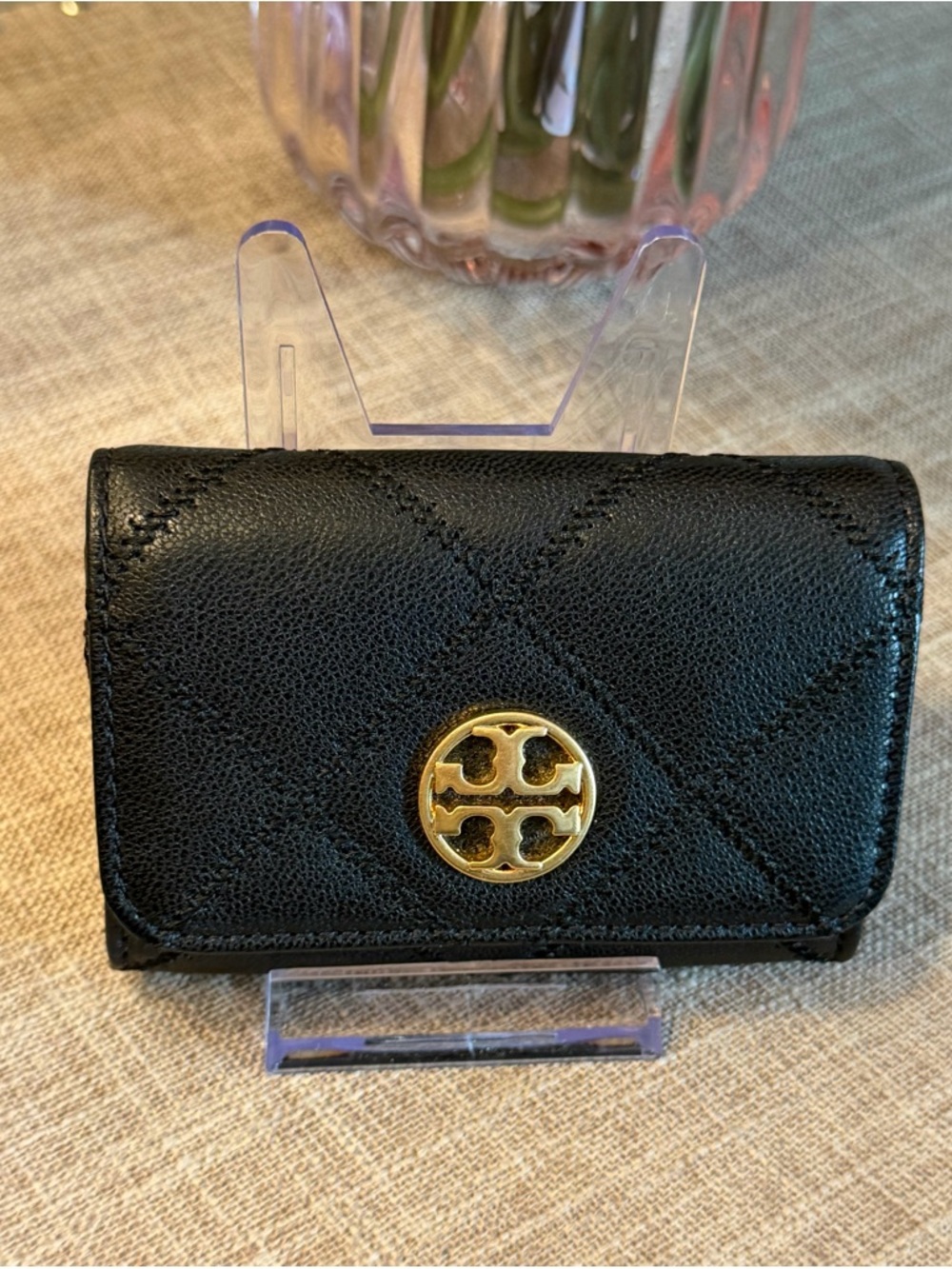 Tory Burch like new Black Quilted Leather Mini Card Wallet with Gold Emblem